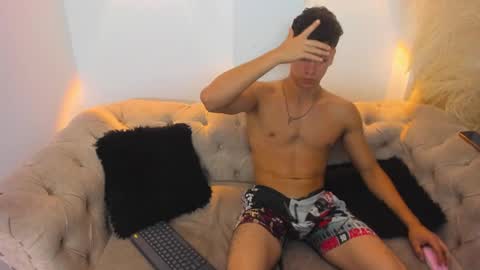 Snapshot of muscle_myke chatting on 12-13-24, 06:38 myke online show from 12-13-24, 06:38