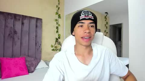 Snapshot of muscle_scott chatting on 09-11-25, 11:54 muscle scott online show from 09-11-25, 11:54