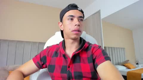 Snapshot of muscle_scott chatting on 09-13-25, 12:16 muscle scott online show from 09-13-25, 12:16