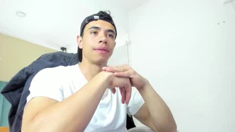 Snapshot of muscle_scott chatting on 09-22-25, 12:07 muscle scott online show from 09-22-25, 12:07