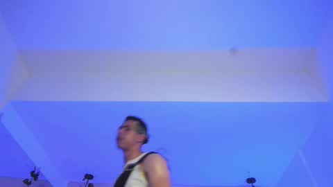 Snapshot of muscle_scott chatting on 10-31-25, 04:52 muscle scott online show from 10-31-25, 04:52