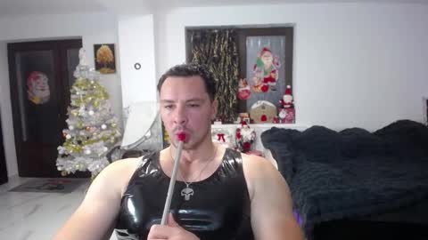 Snapshot of muscleaj69 chatting on 12-04-25, 04:27 AJ online show from 12-04-25, 04:27