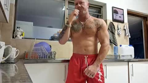 Snapshot of muscledaddy69s chatting on 04-06-26, 04:32 muscledaddy69s online show from 04-06-26, 04:32