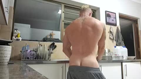 Snapshot of muscledaddy69s chatting on 05-27-26, 01:57 muscledaddy69s online show from 05-27-26, 01:57