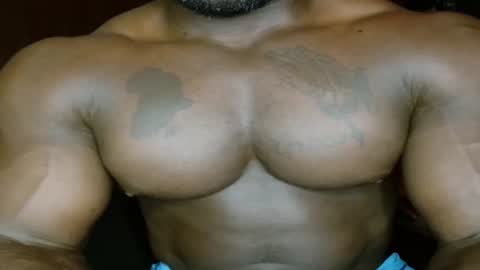 Snapshot of musclegodsammy23 chatting on 06-16-26, 08:44 musclegod23 online show from 06-16-26, 08:44
