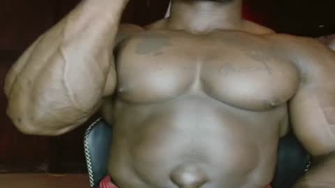 Snapshot of musclegodsammy23 chatting on 07-16-26, 02:28 musclegod23 online show from 07-16-26, 02:28
