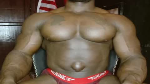 Snapshot of musclegodsammy23 chatting on 07-19-26, 09:24 musclegod23 online show from 07-19-26, 09:24