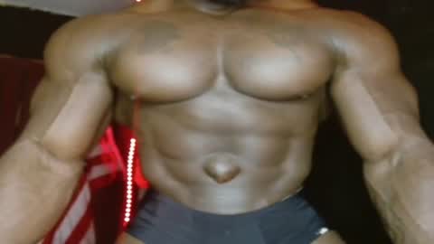 Snapshot of musclegodsammy23 chatting on 07-21-26, 08:00 musclegod23 online show from 07-21-26, 08:00