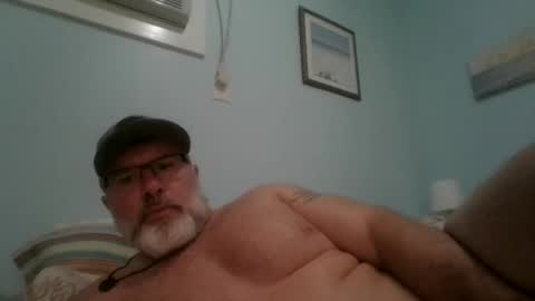 Snapshot of musclemeat41 chatting on 02-14-25, 10:04 musclemeat41 online show from 02-14-25, 10:04
