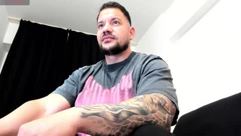 MuscleMonster31 online show from 10-29-25, 06:26