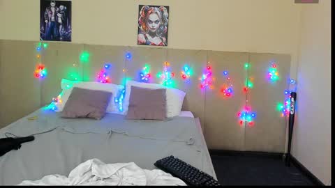 Snapshot of musclexxxbarbie chatting on 01-28-25, 02:11 Eva online show from 01-28-25, 02:11