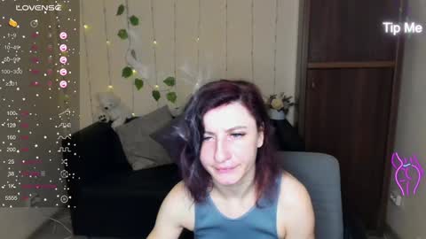 Snapshot of muse_kitty_jenia chatting on 01-27-25, 06:52 Jenya online show from 01-27-25, 06:52