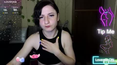 Snapshot of muse_kity_jeneva chatting on 10-31-25, 07:04 Jeneva online show from 10-31-25, 07:04