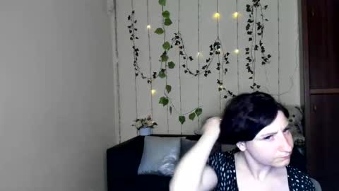 Jeneva online show from 06-11-26, 01:16