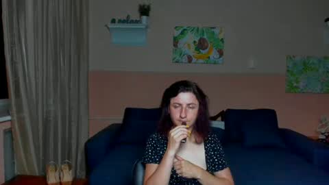 Jeneva online show from 07-22-26, 06:22