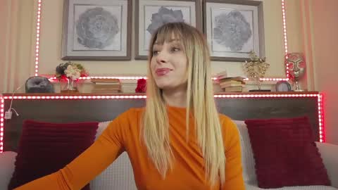 Luna  online show from 05-13-26, 08:06
