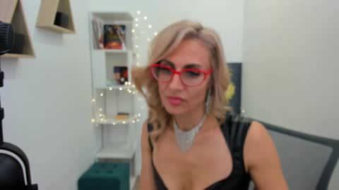 Diana online show from 01-30-25, 06:21