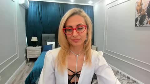 Diana online show from 02-26-25, 11:41