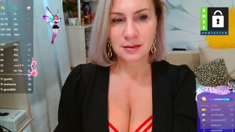 Snapshot of music_fairy chatting on 01-22-25, 09:35 Lana online show from 01-22-25, 09:35