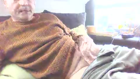 Snapshot of muskauer chatting on 01-11-25, 12:29 nobuddy online show from 01-11-25, 12:29