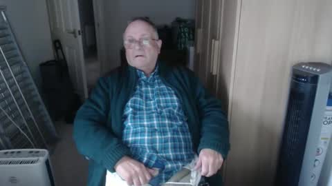 muttonuk1066 online show from 02-12-25, 03:05