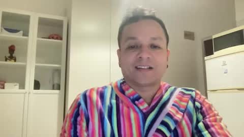 Snapshot of muycasual chatting on 12-05-24, 01:25 taurosboy online show from 12-05-24, 01:25