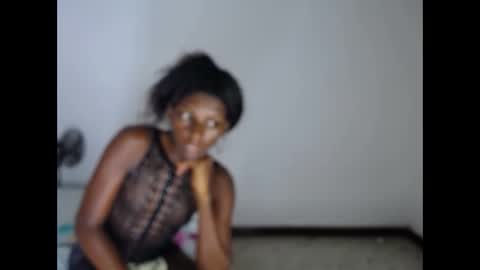Snapshot of muyfer_latin_ts chatting on 05-22-26, 05:47 mayfer online show from 05-22-26, 05:47