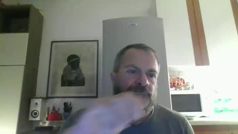 Snapshot of muzungu5 chatting on 11-09-25, 10:08 muzungu5 online show from 11-09-25, 10:08