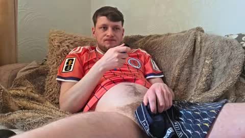 Snapshot of muzzy624406 chatting on 05-10-26, 02:00 Muzzy online show from 05-10-26, 02:00