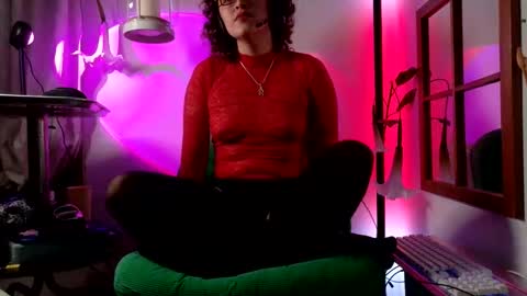 Snapshot of mx_anouk_divine chatting on 05-01-26, 08:13 Mx. Anouk Divine online show from 05-01-26, 08:13