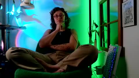 Snapshot of mx_anouk_divine chatting on 05-30-26, 12:52 Mx. Anouk Divine online show from 05-30-26, 12:52