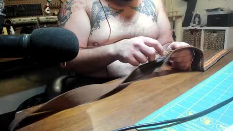 Snapshot of mx_bear chatting on 02-28-26, 01:28 Bear online show from 02-28-26, 01:28