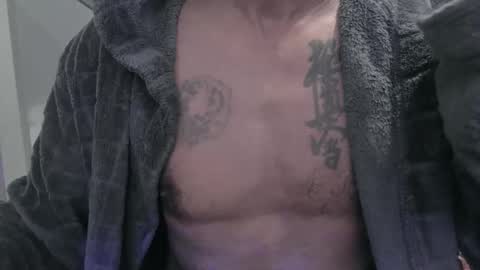 Snapshot of my432687 chatting on 12-17-24, 10:43 my432687 online show from 12-17-24, 10:43