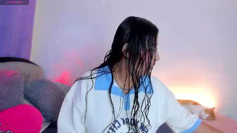 ........ online show from 07-17-26, 07:37