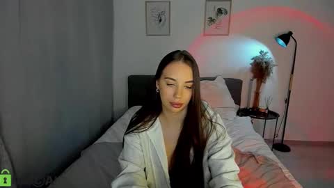 katie online show from 12-19-24, 02:56