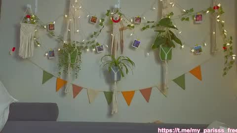 Snapshot of my_parisss chatting on 10-31-25, 04:57 PARIS online show from 10-31-25, 04:57