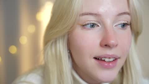 Snapshot of my_stella chatting on 12-04-24, 04:16 STELLA Im here today online show from 12-04-24, 04:16