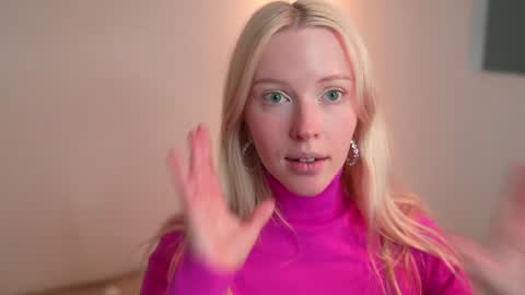 Snapshot of my_stella chatting on 12-15-24, 05:10 STELLA Im here today online show from 12-15-24, 05:10
