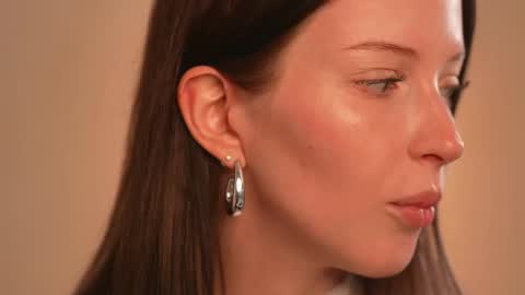 Snapshot of my_stella chatting on 10-01-25, 04:24 STELLA Im here today online show from 10-01-25, 04:24