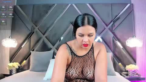 Mariana Evans online show from 12-22-25, 11:40