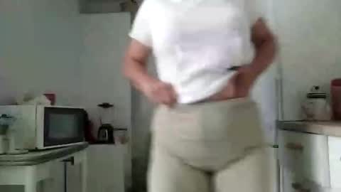 Snapshot of mya_myrella chatting on 10-23-25, 10:25 mya_myrella online show from 10-23-25, 10:25