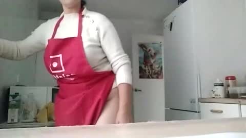 Snapshot of mya_myrella chatting on 10-25-25, 12:02 mya_myrella online show from 10-25-25, 12:02