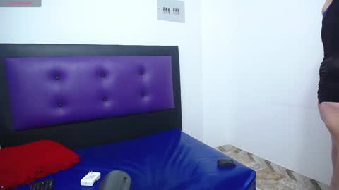 Snapshot of mya_rouse chatting on 01-27-25, 11:43 MYA ROUSE online show from 01-27-25, 11:43
