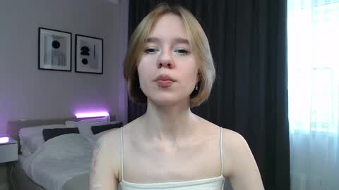 Lana online show from 05-20-26, 11:05