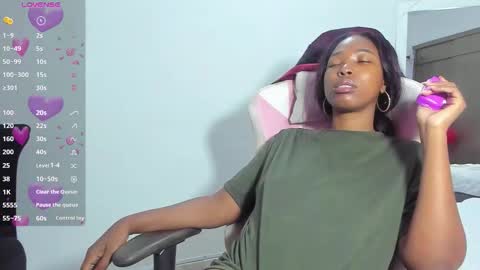 Samanta  online show from 11-26-25, 01:45