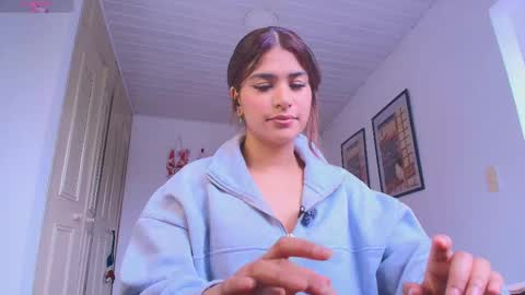 Snapshot of mycaliope chatting on 12-19-25, 07:21 Caliope online show from 12-19-25, 07:21