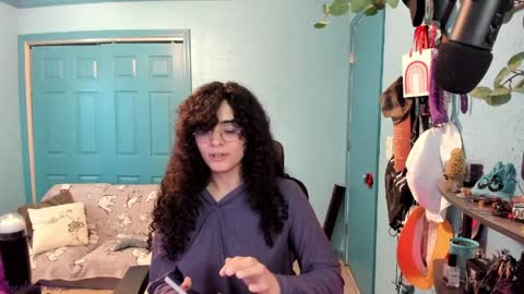 Snapshot of myceliummouse chatting on 04-09-26, 07:30 Grace online show from 04-09-26, 07:30
