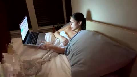 Snapshot of mycreamydreams chatting on 01-29-25, 04:15 mycreamydreams online show from 01-29-25, 04:15