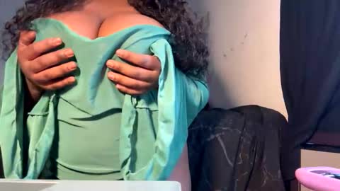 mygoldenaerols online show from 04-19-26, 09:39