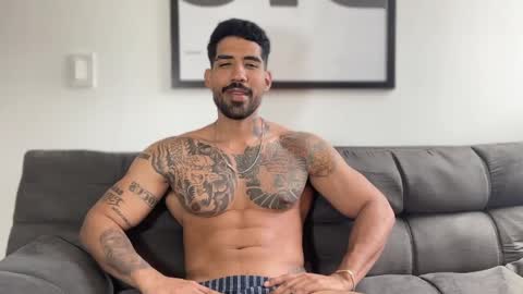 Snapshot of myke_esthetic chatting on 01-04-25, 07:55 Myke esthetic online show from 01-04-25, 07:55